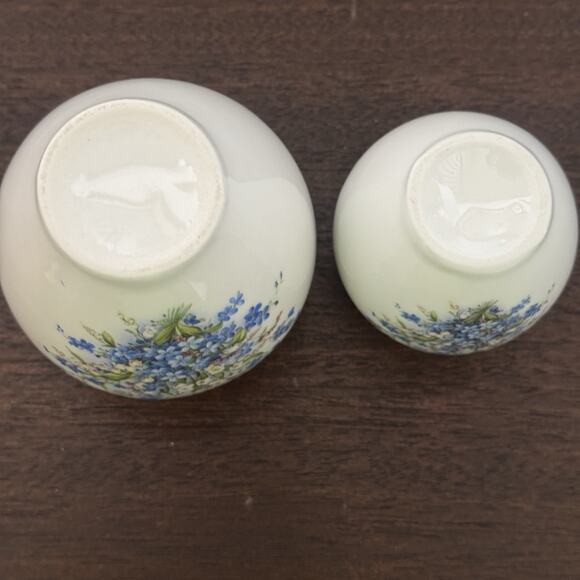 Forget Me Not Floral Porcelain Vase 2 Vases Blue White Floral Bouquet Home Decor - Picture 14 of 15